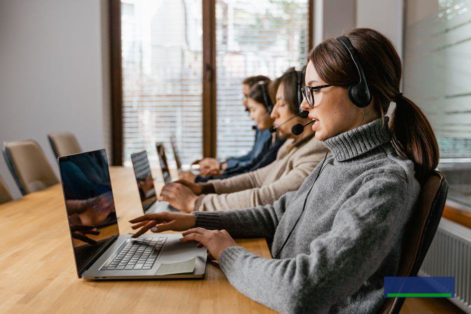Thiết kế luồng đồng bộ realtime giữa CRM và kho dữ liệu